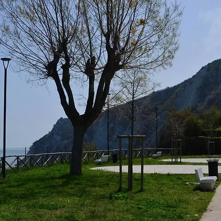 Belvedere Di Апартаменты Анкона